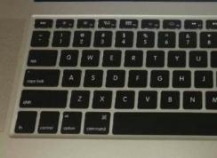 苹果mac电脑怎么设置Delete键长按连续删除？