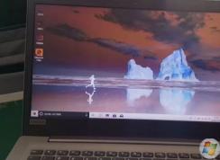 Win10插拔USB设备(如U盘)时屏幕会闪一下颜色也会变怎么解决？