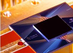 量子计算机将让数字货币失去价值,谷歌正确认量子霸权突破,比特币暴跌！