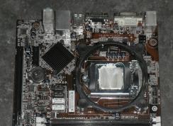 七彩虹H81M安装UEFI win10开机卡死显示A2的解决方法